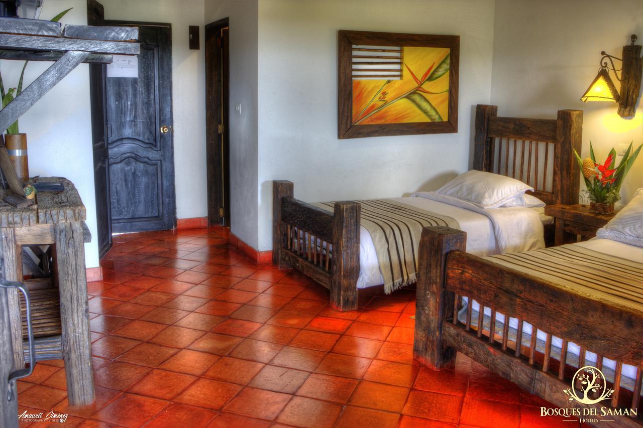 Hotel Bosques Del Saman Alcala 킴바야 외부 사진